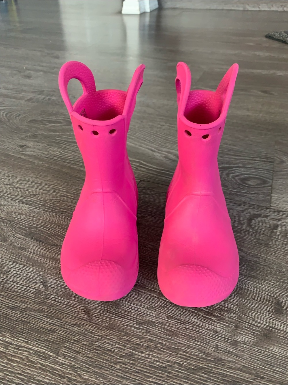Crocs Kids handle Hot Pink Rain Boots - Picture 2 of 5